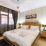 Modern And Well Designed Apartment Near Public Transportation In Maltepe